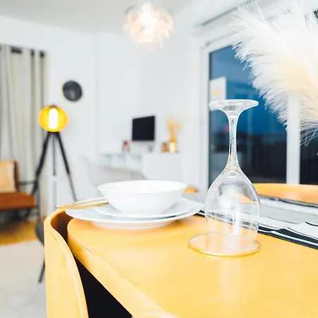 Unique Sky View -2 Bed Apartman London