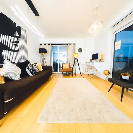 Unique Sky View -2 Bed Apartman London