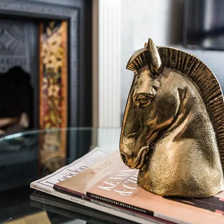 Coco's Place Kensington-private House-enjoy London-5min Walk Kensington High Street Holiday home London