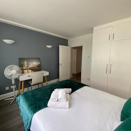 Stylish Escape Apartment *