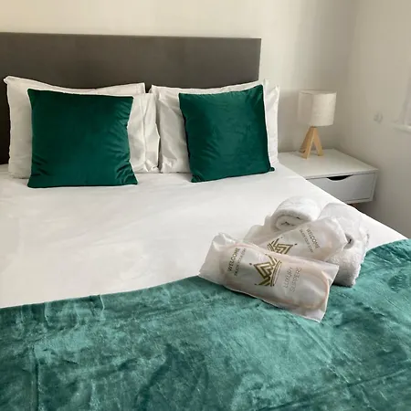 Stylish Escape Apartment London