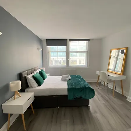 Stylish Escape Apartment London