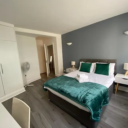 Apartment Stylish Escape London