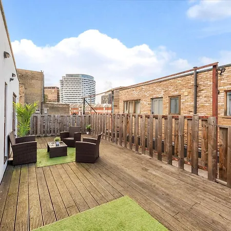 Waterloo With Large Private Terrace - View Of The Eye - 1 Bedroom 1 Bath * 伦敦