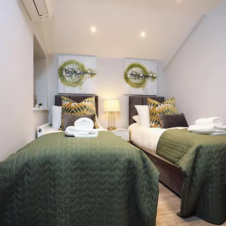 Aisiki Apartments: Pet-friendly With Air Con & Free Wifi Apartment