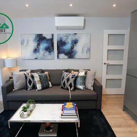 Aisiki Apartments: Pet-friendly With Air Con & Free Wifi Finchley