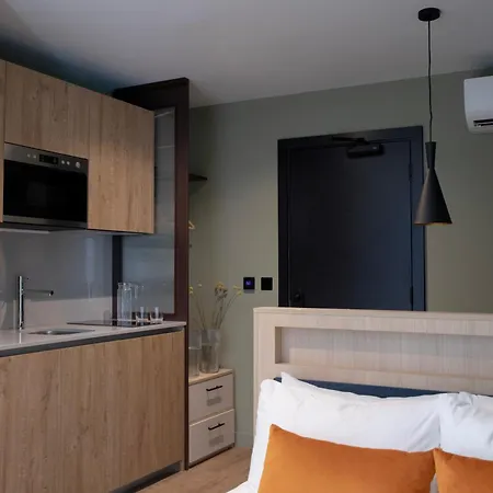 Bob W Tower Hill Apartman