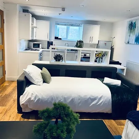 Gorgeous One Bed Flat In Central *