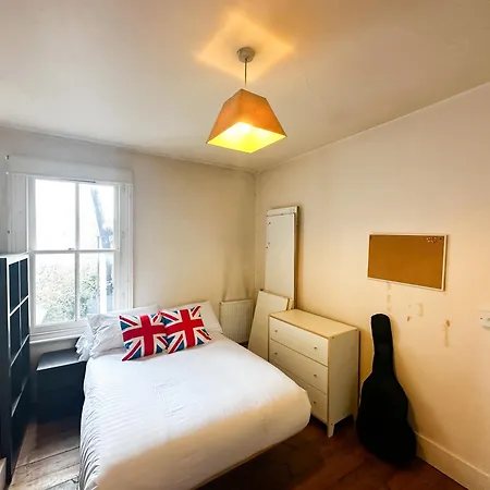 58 Alloa Townhouse London