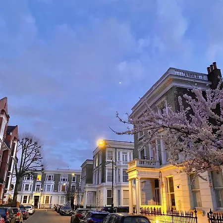 Apartment Modern Flat In Victorian West Kensington Mansion London