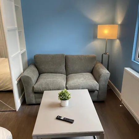 Luxurious Restful Flat, Less Than 30 Mins From Centre! *