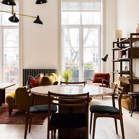 The Tree House 2 Bedroom By Hyde Park Apartment