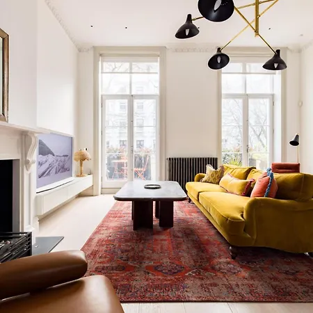 The Tree House 2 Bedroom By Hyde Park London