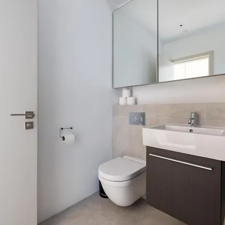 The Tree House 2 Bedroom By Hyde Park Apartment *