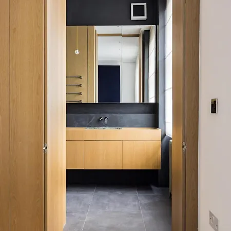 Apartment The Tree House 2 Bedroom By Hyde Park *