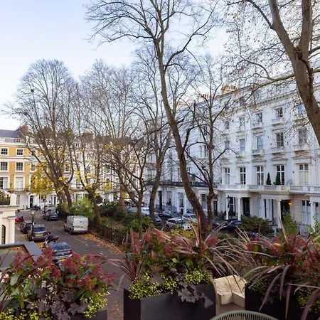 The Tree House 2 Bedroom By Hyde Park