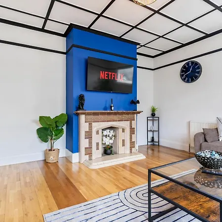 Heart Of Acton - Perfect For Large Groups Daire Londra