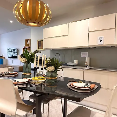 Modern Design 3brs 2f House Close To Victoria 别墅 伦敦
