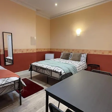 Guest house 25 Minutes To 35 London