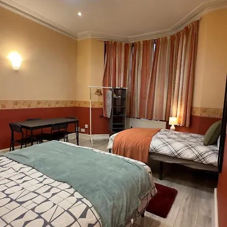 25 Minutes To 35 Guest house
