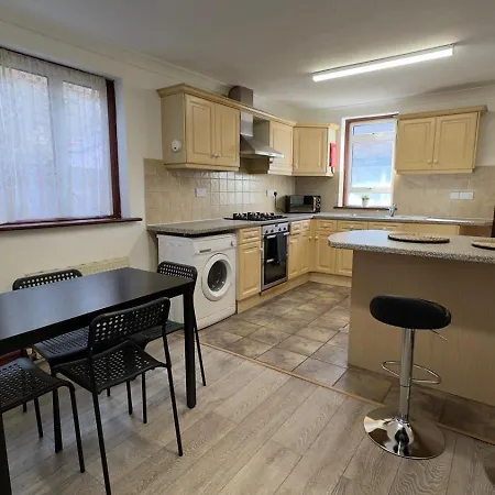 25 Minutes To 35 Guest house
