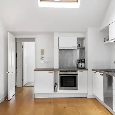 Pass The Keys Barbican Gem Daire Londra