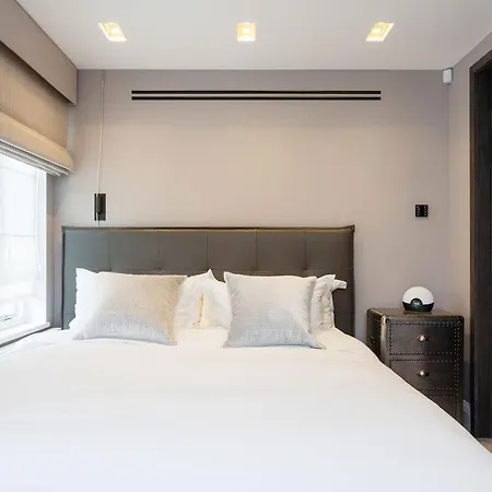 Veeve - Lavish And Luxe London