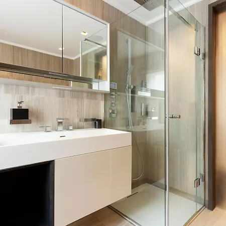 Veeve - Lavish And Luxe London