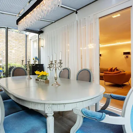 Holiday home Veeve - Lavish And Luxe *