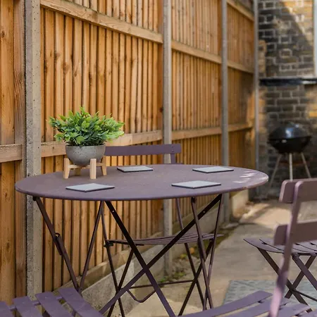 Apartmán Stylish By Eye With A Small Garden *