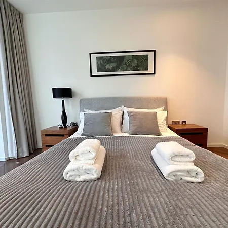 Luxury 2bed 2bath In Nine Elms In Modern Development Apartamento