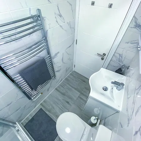 Stylish 1 Bedroom Flat - 5 Guest London- F1 London