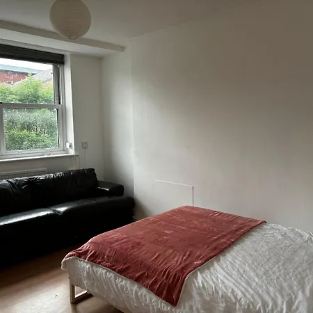 Super Cosy Flat In East