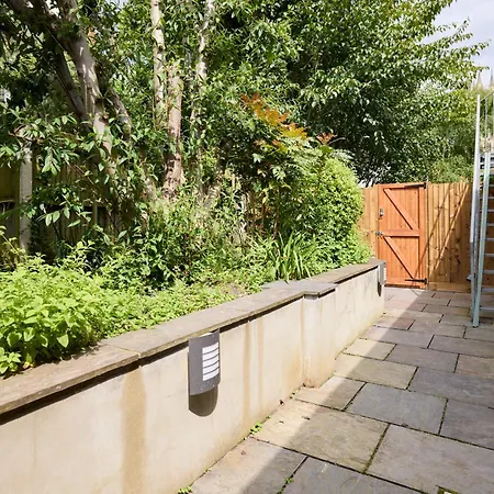 Apartment The Putney Wonder - Dazzling 3bdr Flat With Garden *