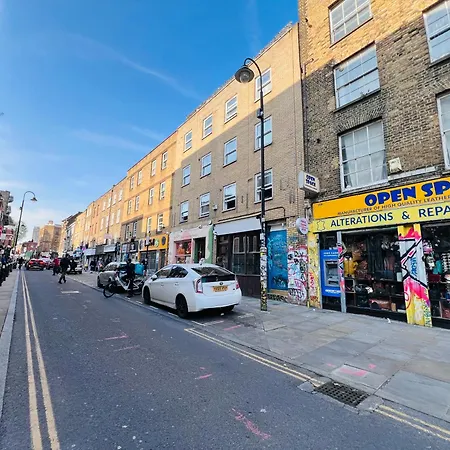 Ft8 Brick Lane *