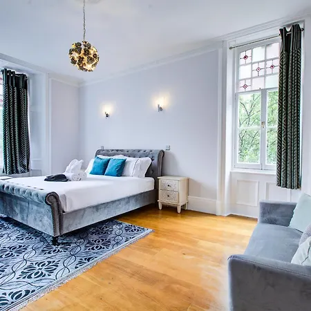 Apartment Hyde Park