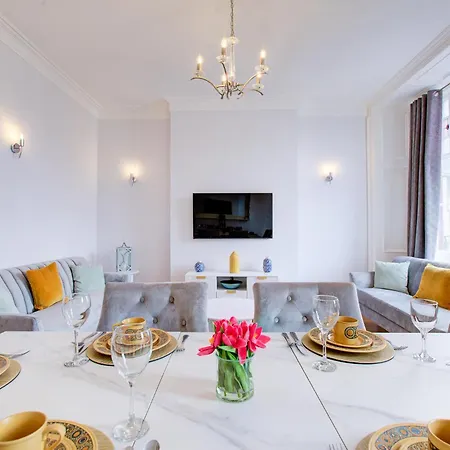 Hyde Park Apartment London