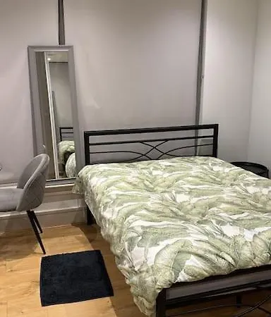 Cozy And Comfortable Apartment Surbiton