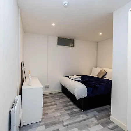 דירה Sleeps4-sofabed-closetocity-freeparking *