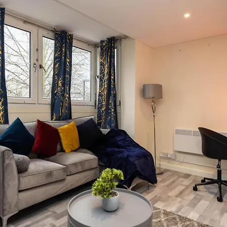 Sleeps4-sofabed-closetocity-freeparking * לונדון
