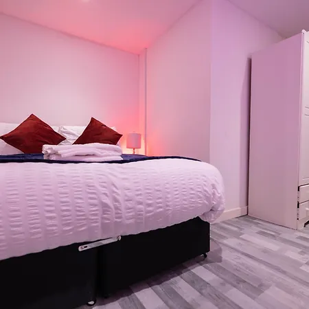 דירה Sleeps4-sofabed-closetocity-freeparking *