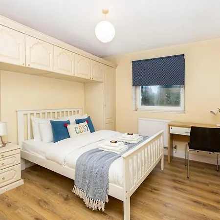 Ground Charming 3 Bedroom Flat With Private Garden Apartment London