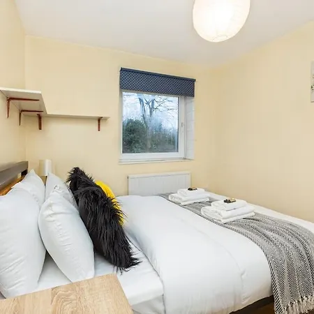 Apartment Ground Charming 3 Bedroom Flat With Private Garden