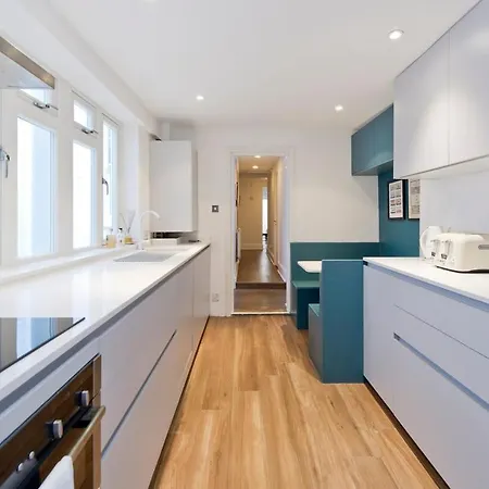 Charming 2-bed Near Buckingham Palace *