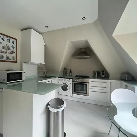 Modern Floor 2bd Flat - Kensington لندن