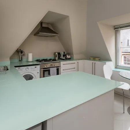 شقة Modern Floor 2bd Flat - Kensington *