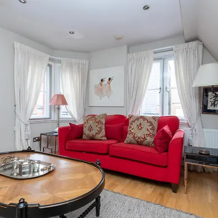 Modern Floor 2bd Flat - Kensington شقة لندن