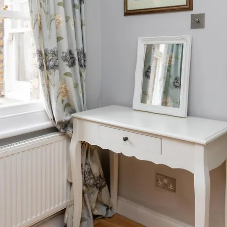 Modern Floor 2bd Flat - Kensington شقة
