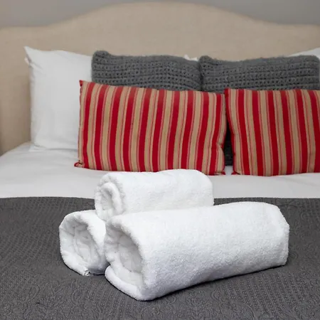 Modern Floor 2bd Flat - Kensington