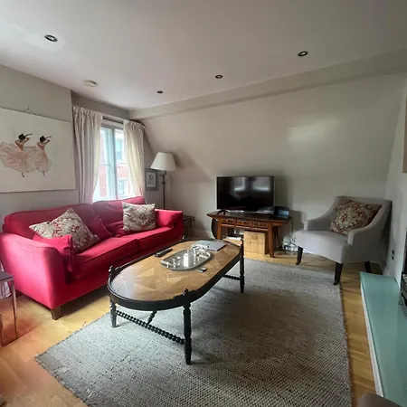 Modern Floor 2bd Flat - Kensington * لندن